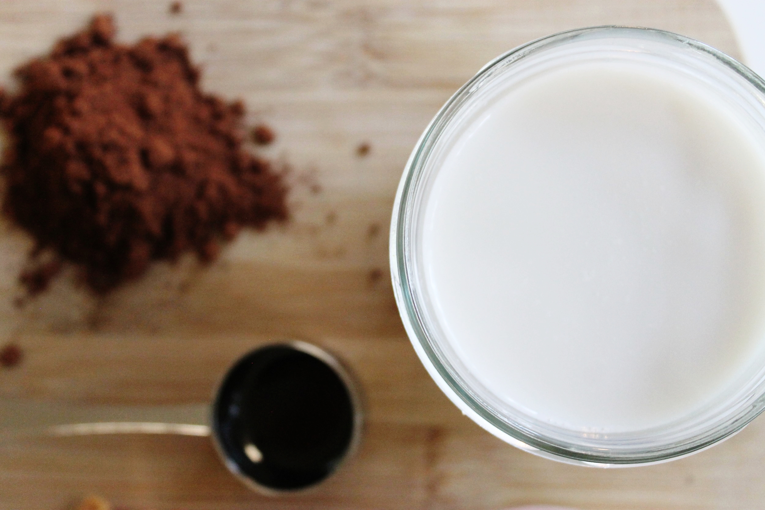 Chocolate peanut butter smoothie | Beloved Kitchen