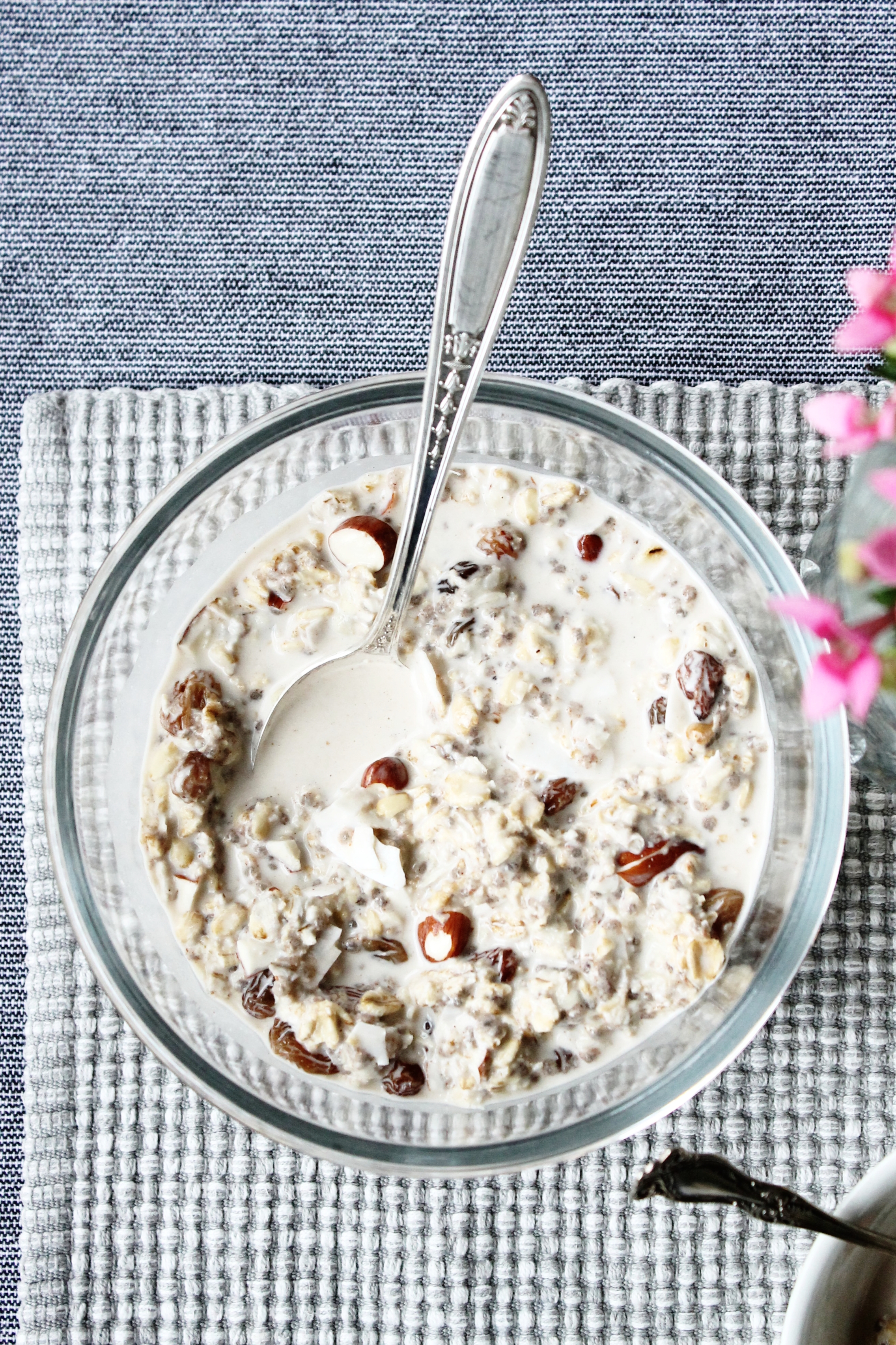 Vegan bircher muesli with sultanas and coconut flakes | Beloved Kitchen