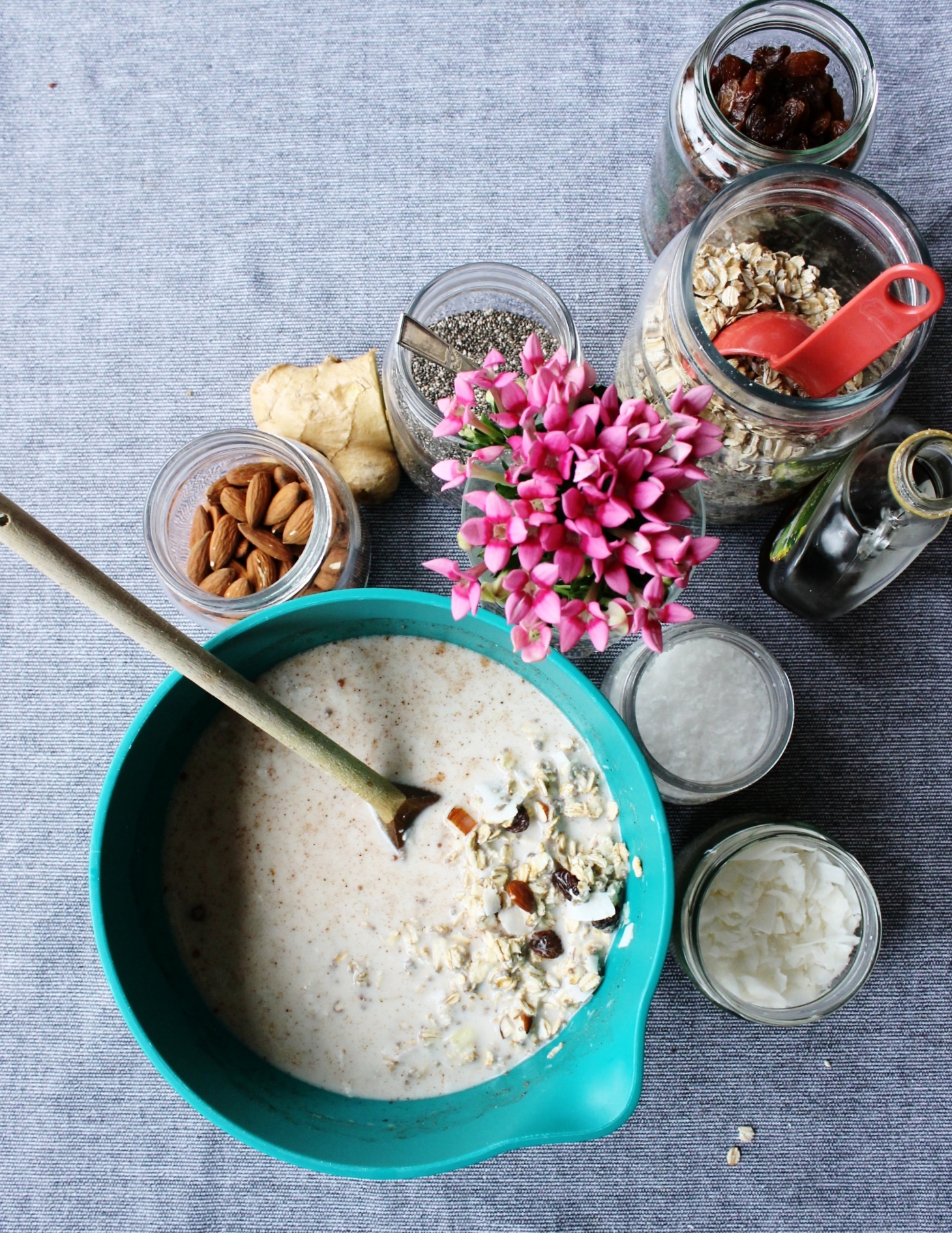 Vegan bircher muesli withh sultanas and coconut flakes | Beloved Kitchen