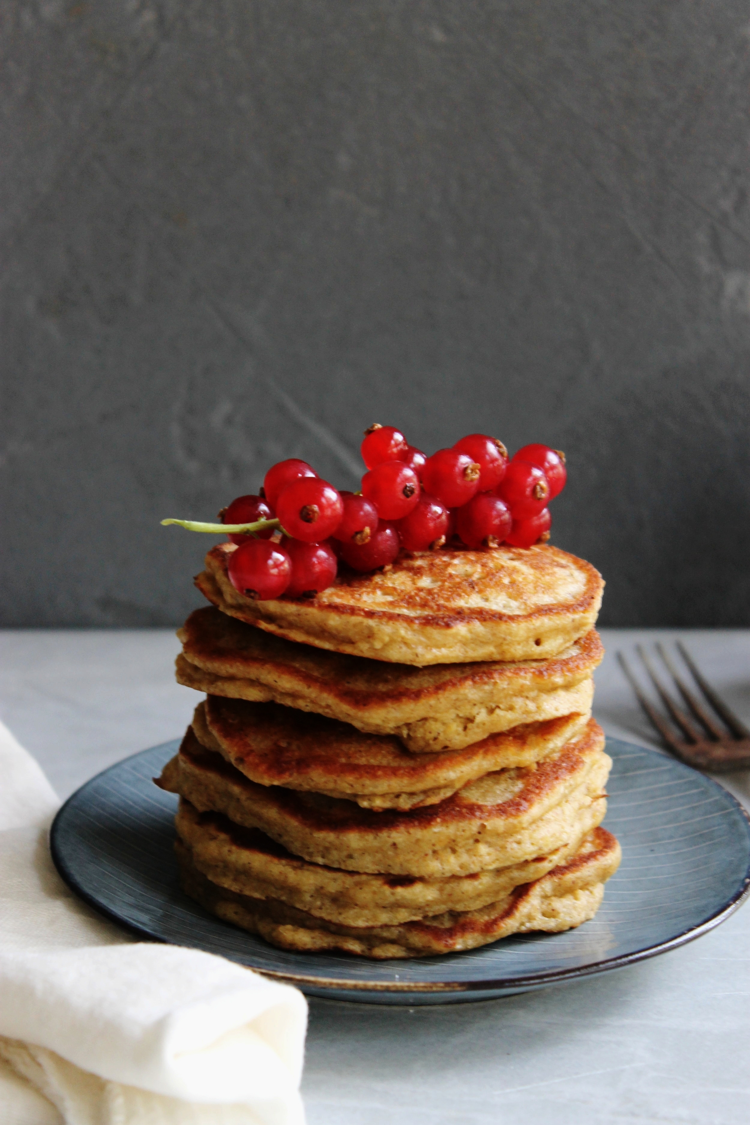 Banana oat pancakes {gluten free} | Beloved Kitchen