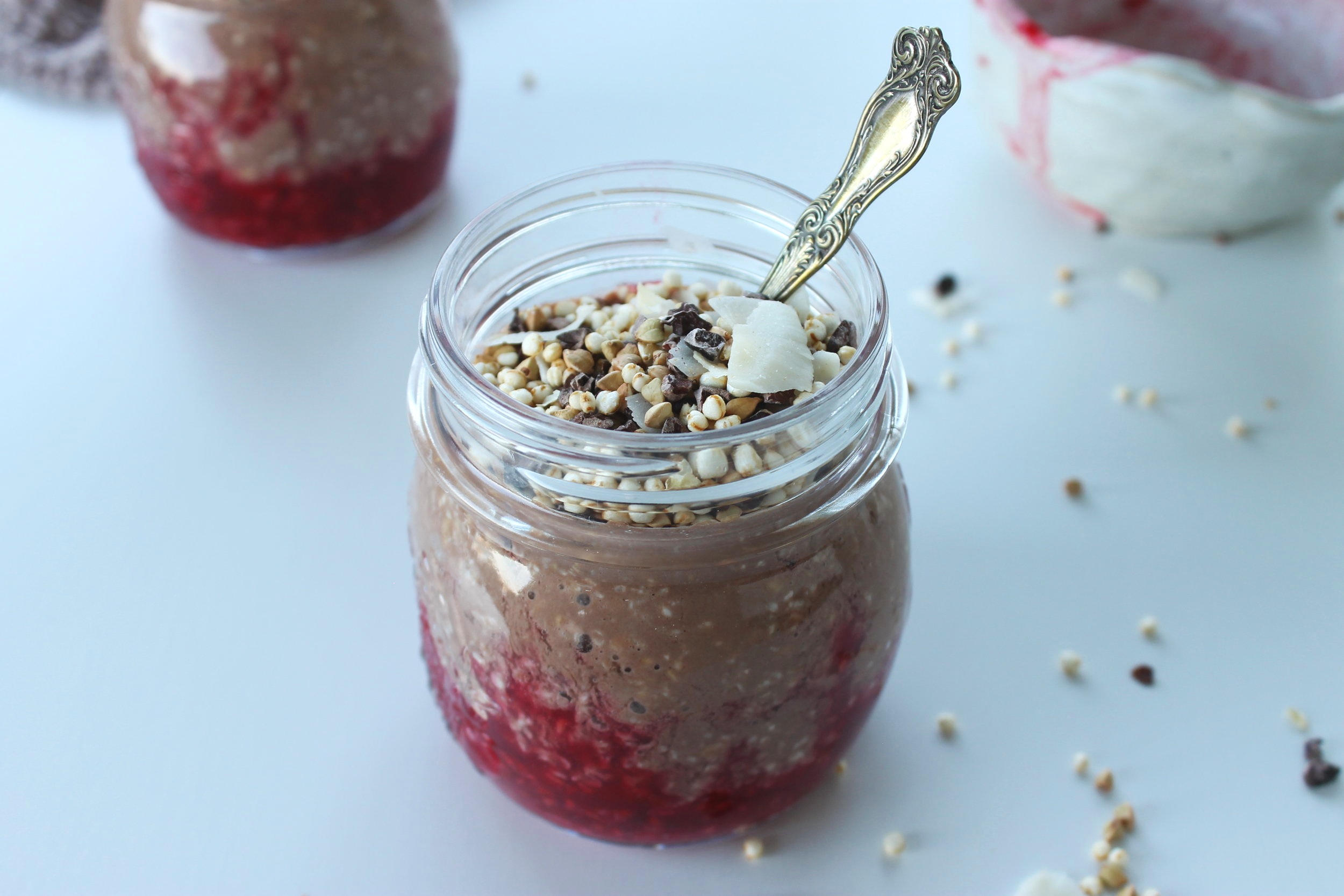 Raspberry cocoa overnight oat pots {vegan & gluten free} | Beloved Kitchen